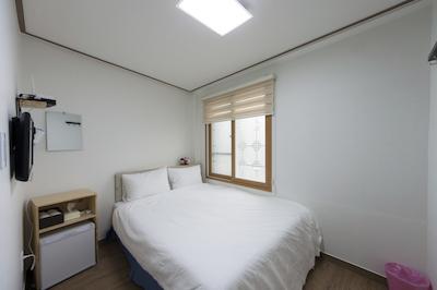 چاریم گوسدوس