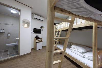 چاریم گوسدوس