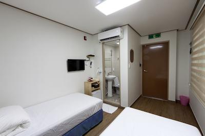 چاریم گوسدوس