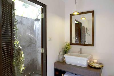 کس2 چیانگ مای اسود گات ویلا