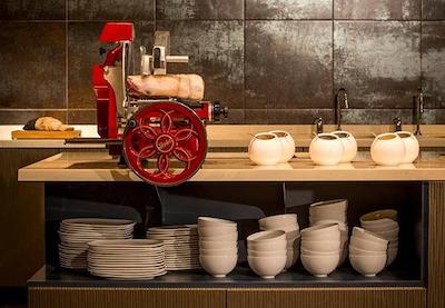 اک هتل کرتارو انتیا