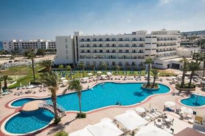 تسُکز پرتاراز بیچ هتل