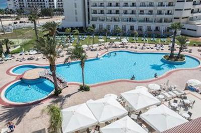 تسُکز پرتاراز بیچ هتل