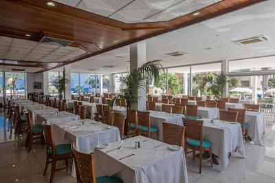 تسُکز پرتاراز بیچ هتل