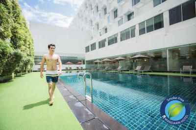 مندرین هتل منیجد بای سنتر پوینت