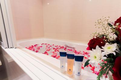 مندرین هتل منیجد بای سنتر پوینت