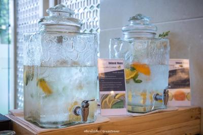 مندرین هتل منیجد بای سنتر پوینت