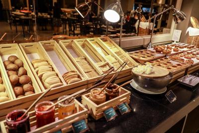 مندرین هتل منیجد بای سنتر پوینت