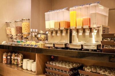 مندرین هتل منیجد بای سنتر پوینت