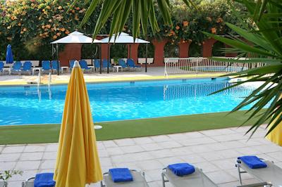 ناواریا هتل