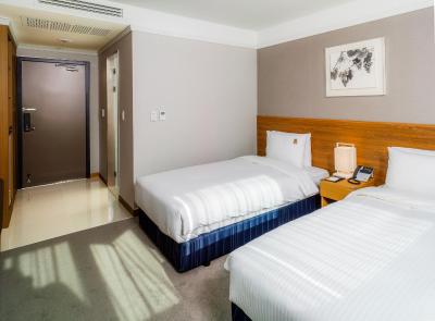 بنیکیا پرمیر هتل دنگدامون