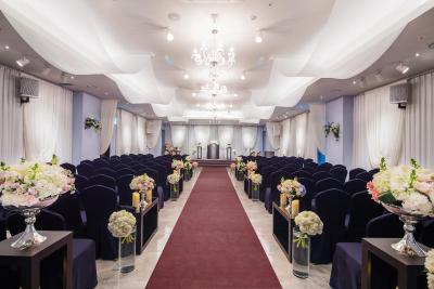 بنیکیا پرمیر هتل دنگدامون