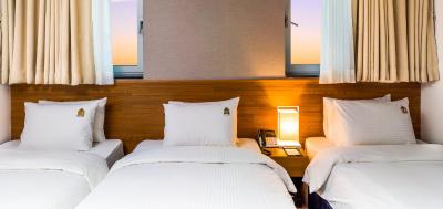 بنیکیا پرمیر هتل دنگدامون