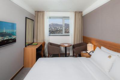 بنیکیا پرمیر هتل دنگدامون