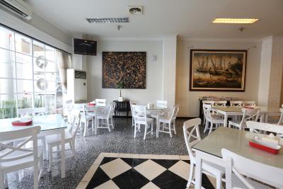 ف هتل جاکارتا