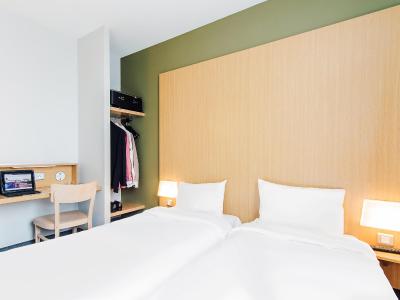 ب اند ب هتل تولوس باسو کامبو