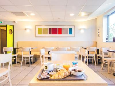 ب اند ب هتل تولوس باسو کامبو