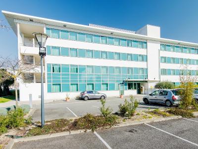 ب اند ب هتل تولوس باسو کامبو