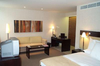 ک وست هتل اند اسپا