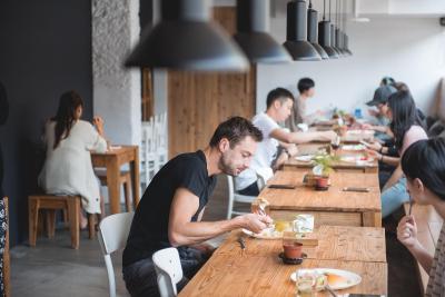 استار هستل تیپی مین استیشن