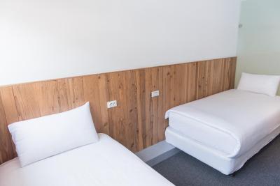 استار هستل تیپی مین استیشن