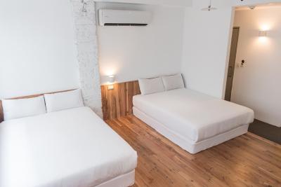 استار هستل تیپی مین استیشن