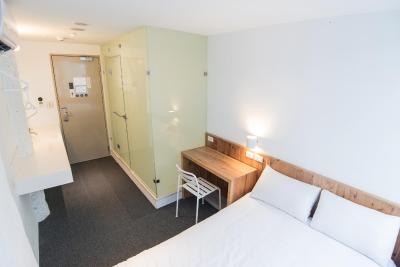 استار هستل تیپی مین استیشن