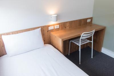 استار هستل تیپی مین استیشن