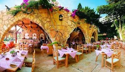 پارکلان ا لوکسوری کالکشن ریزرت اند اسپا لیماسل