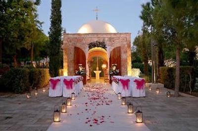 پارکلان ا لوکسوری کالکشن ریزرت اند اسپا لیماسل