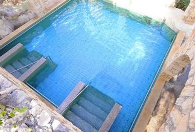 پارکلان ا لوکسوری کالکشن ریزرت اند اسپا لیماسل