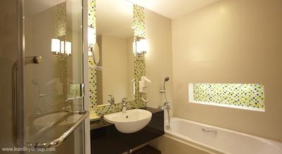 لگاسی سوئیتس سوخومویت بای کامپس هاسپیتالیتی