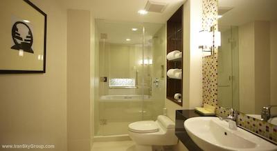 لگاسی سوئیتس سوخومویت بای کامپس هاسپیتالیتی