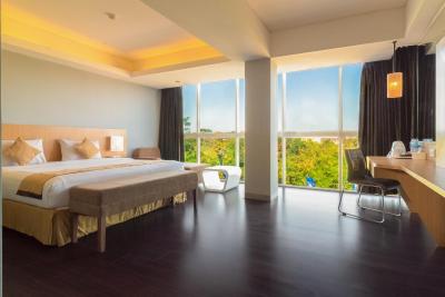 استینکول هتل سمینیاک