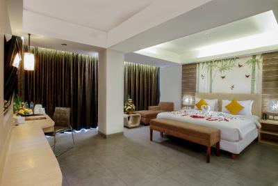 استینکول هتل سمینیاک