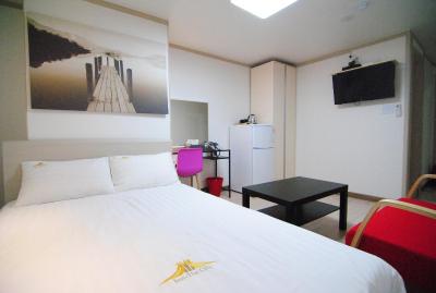 این-د سیتی بوسینز هتل