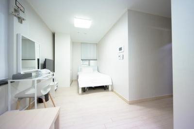 این-د سیتی بوسینز هتل