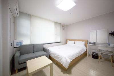 این-د سیتی بوسینز هتل