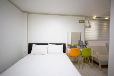 این-د سیتی بوسینز هتل