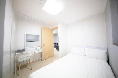 این-د سیتی بوسینز هتل