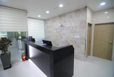 این-د سیتی بوسینز هتل