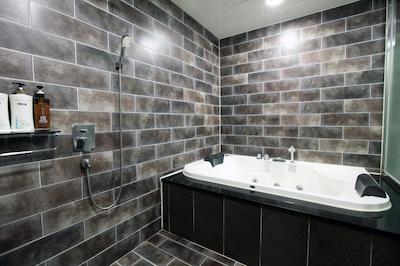 د دیزاین متل