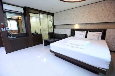 د دیزاین متل