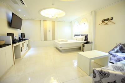 د دیزاین متل