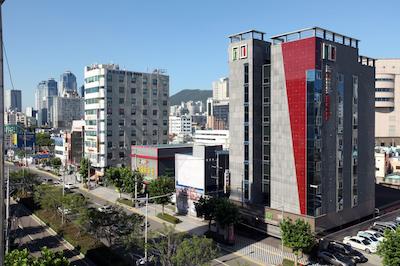 د دیزاین متل