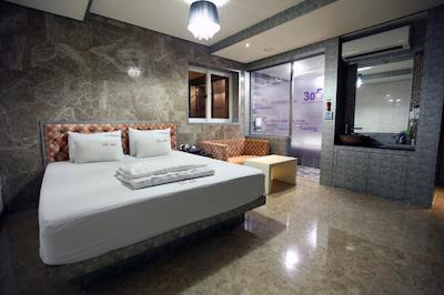 د دیزاین متل