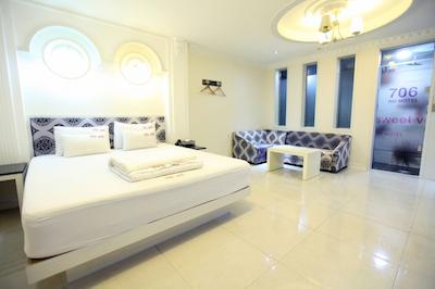 د دیزاین متل