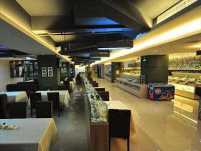 شنزهن هیگرت بوسینز هتل