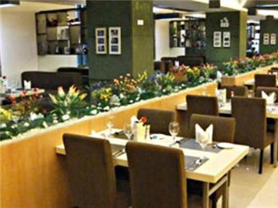 شنزهن هیگرت بوسینز هتل