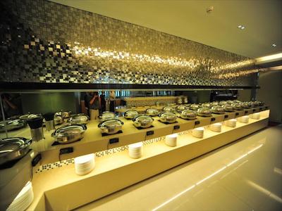 شنزهن هیگرت بوسینز هتل